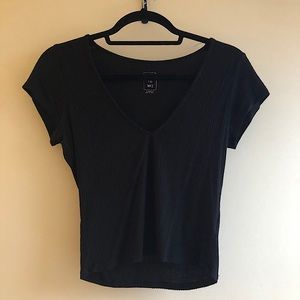 Black short sleeve v-neck